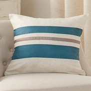 Gardin med moderna horisontella ränder