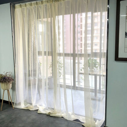 Skimrande tunn gardin i lurex