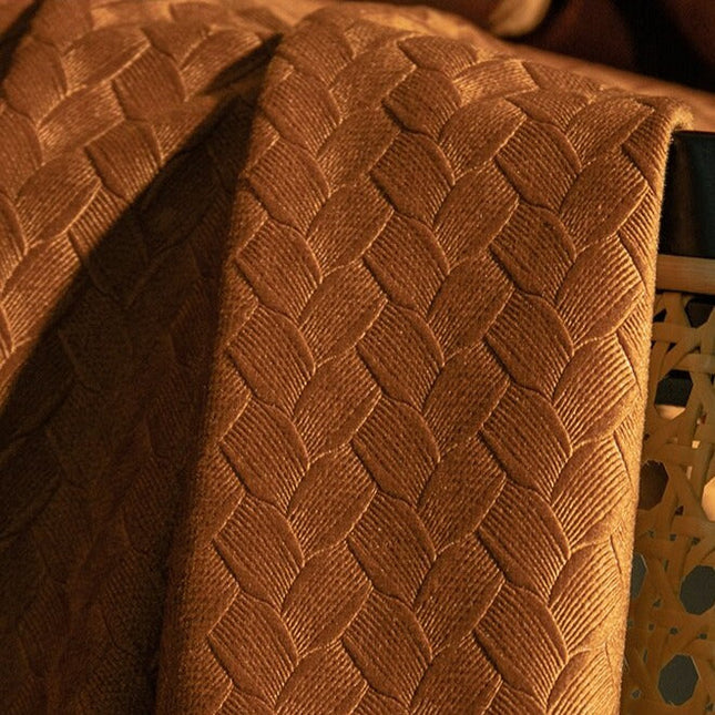 Gardin med präglat vävt mönster