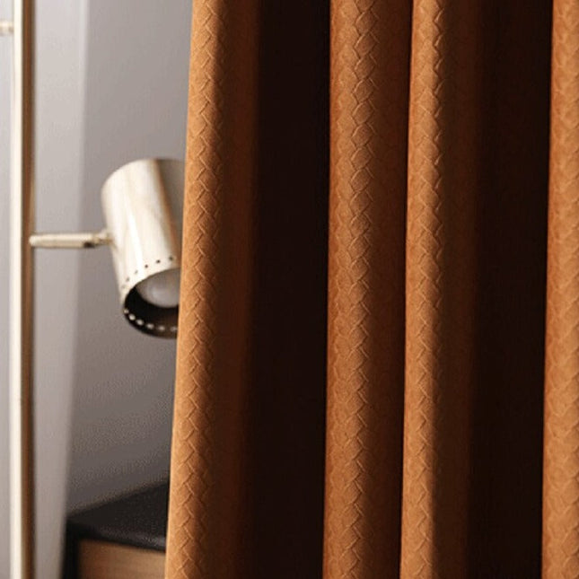 Gardin med präglat vävt mönster