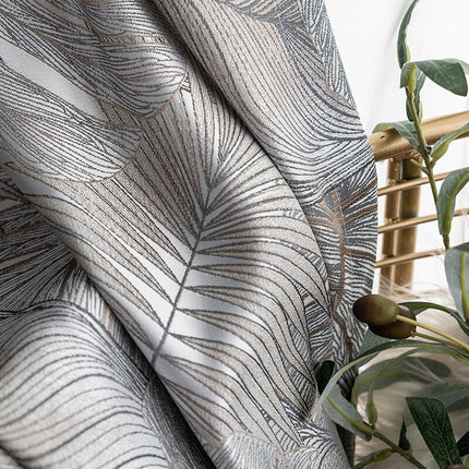 Mörkläggningsgardin Nirboa med lövmönster