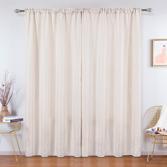 Beige gardin med geometriskt mönster