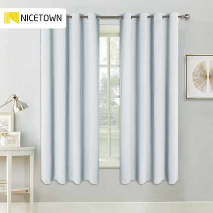 Enfärgad mörkläggningsgardin för total mörkläggning