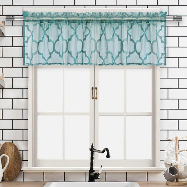 Mönstrad cafégardin för litet köksfönster