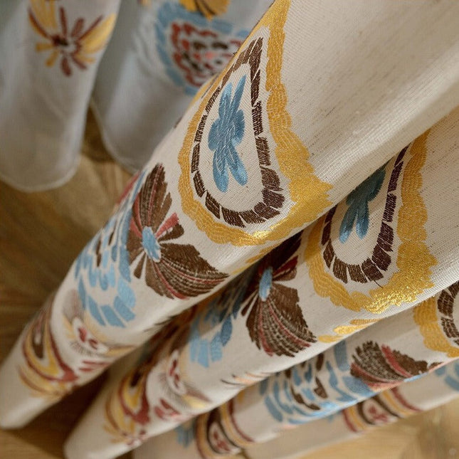 Gardin med bohemiskt blommönster