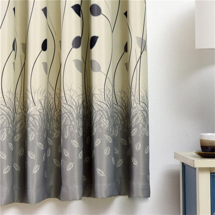 Mönstrad gardin med moderna blad