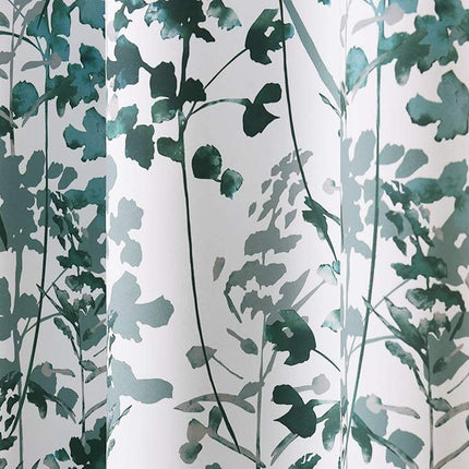 Gardin med lummigt blommönster