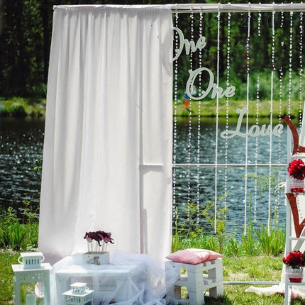 Vit voilegardin för fest och bröllop