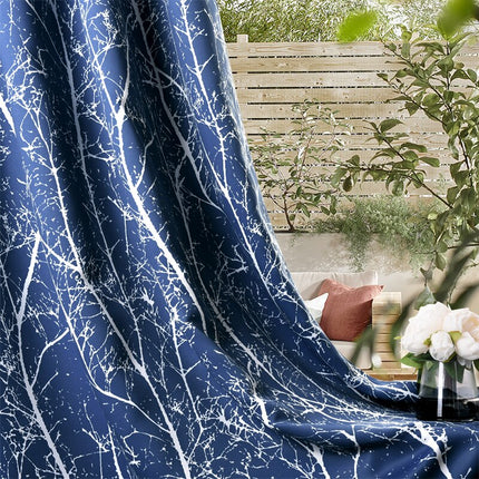 Mönstrad utomhusgardin med grenmotiv