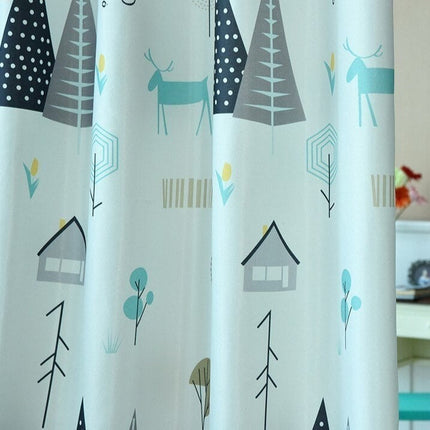 Mörkläggningsgardin barnrum med skogsmotiv