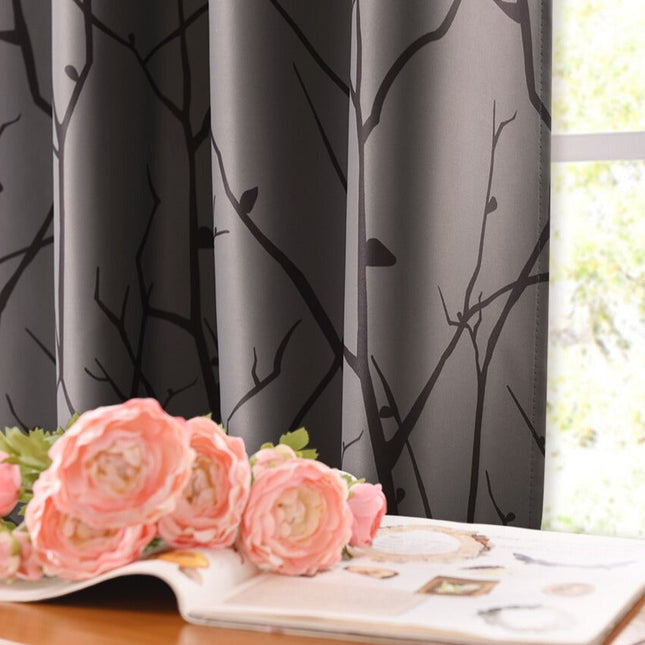 Mönstrad gardin med kvistar för vardagsrum.