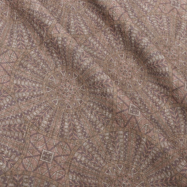 Mönstrad mörkläggningsgardin för sovrum