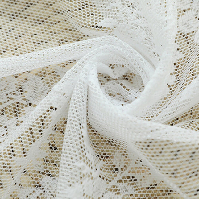 Kort vit spetsgardin för kök