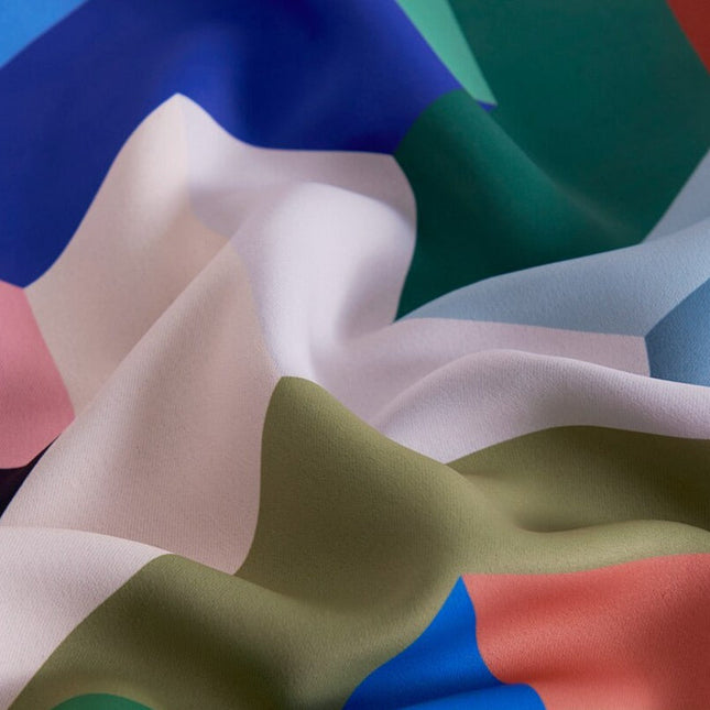 Utomhusgardin med färgglatt geometriskt mönster