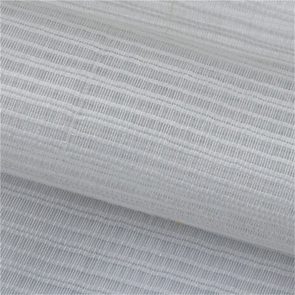 Vit voilegardin med vävd struktur