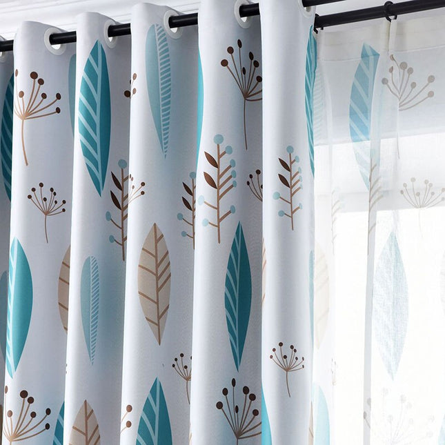 Mönstrad blå mörkläggningsgardin med fjädrar