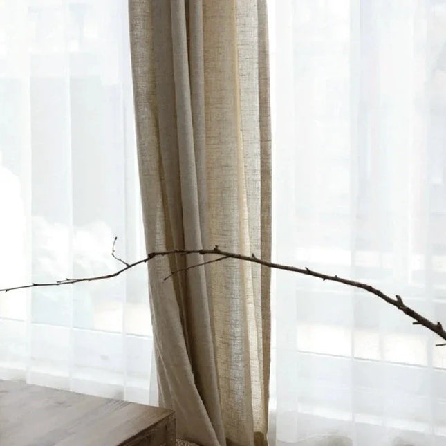 Ljusbeige tunn gardin för vardagsrum