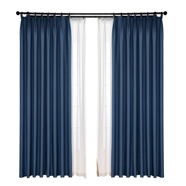 Modern panelgardin för fönster och rumsavdelare