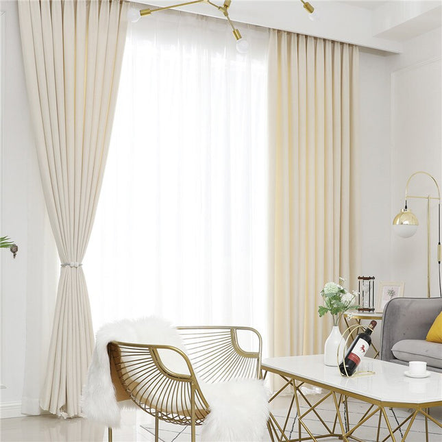 Enfärgad beige gardin i linnelook