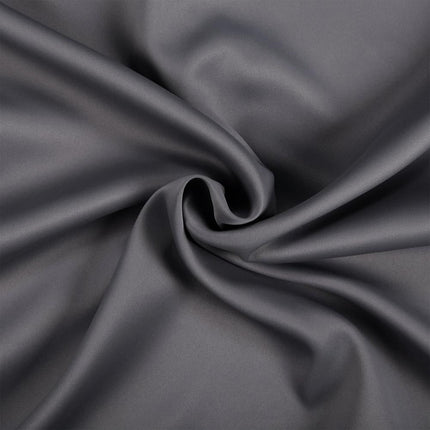 Enfärgad mörkläggningsgardin för total mörkläggning