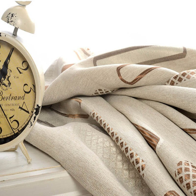 Mönstrad gardin med modern design