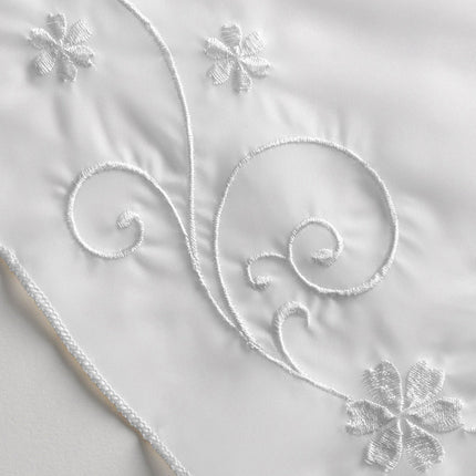 Hissgardin med broderi för köksfönster