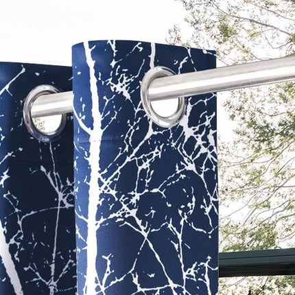 Mönstrad utomhusgardin med grenmotiv