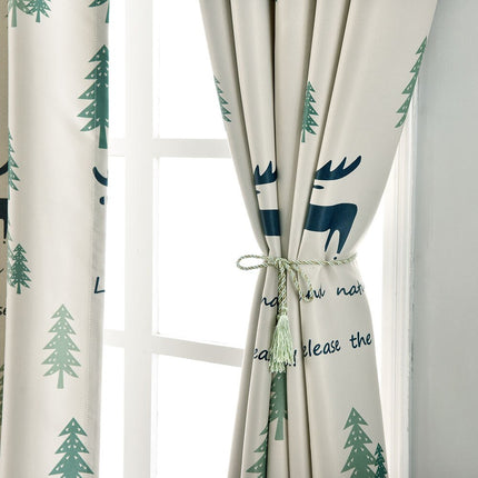 Mörkläggningsgardin till barnrum med skogsmotiv