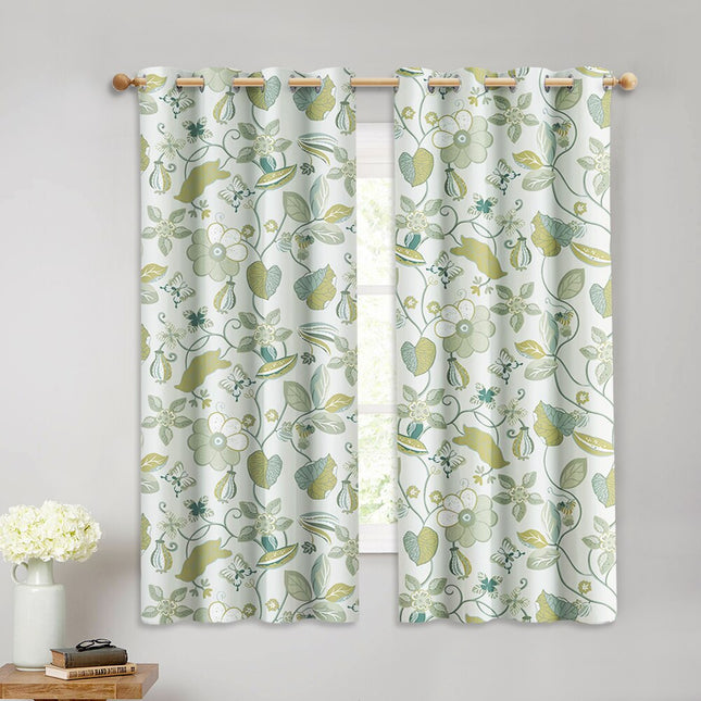 Mörkblå gardin med färggrant blommönster