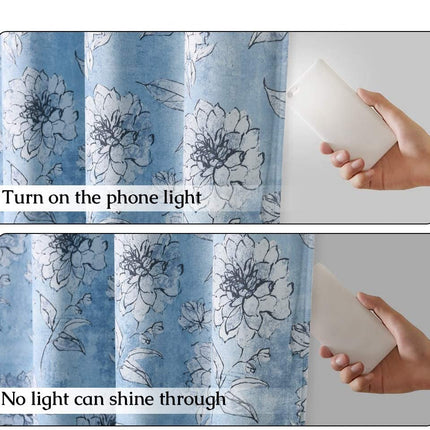 Mörkläggningsgardin med vackert blommönster.