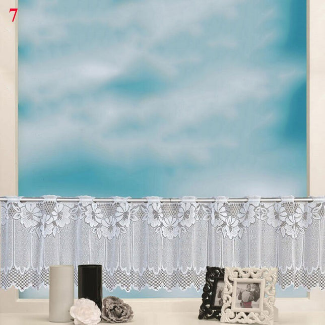 Vit cafégardin i spets för kök