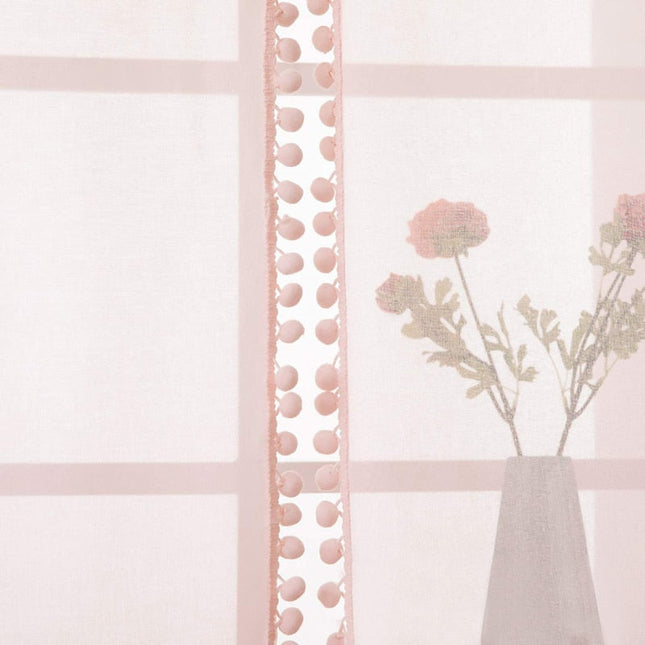 Vit tunn gardin med pom-poms