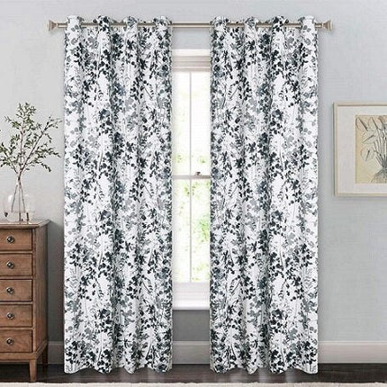 Gardin med lummigt blommönster