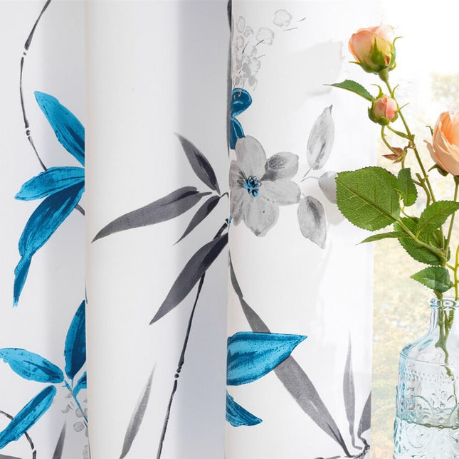 Gardin med blommigt bambumotiv