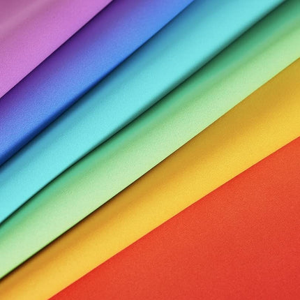 Mörkläggningsgardin med regnbågens färger