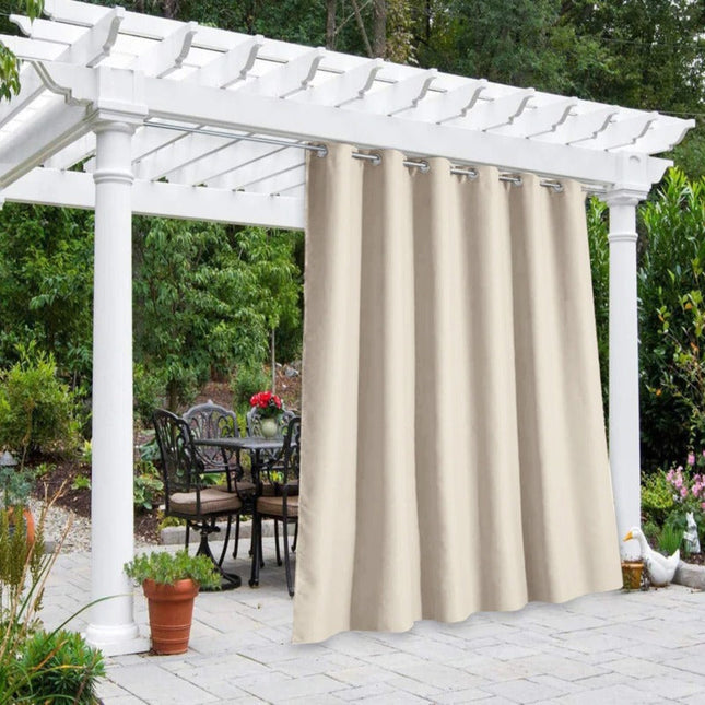 Vattentät gardin till pergola för insynsskydd