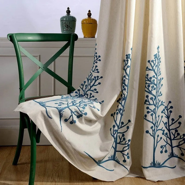 Broderad mörkläggningsgardin i linnelook