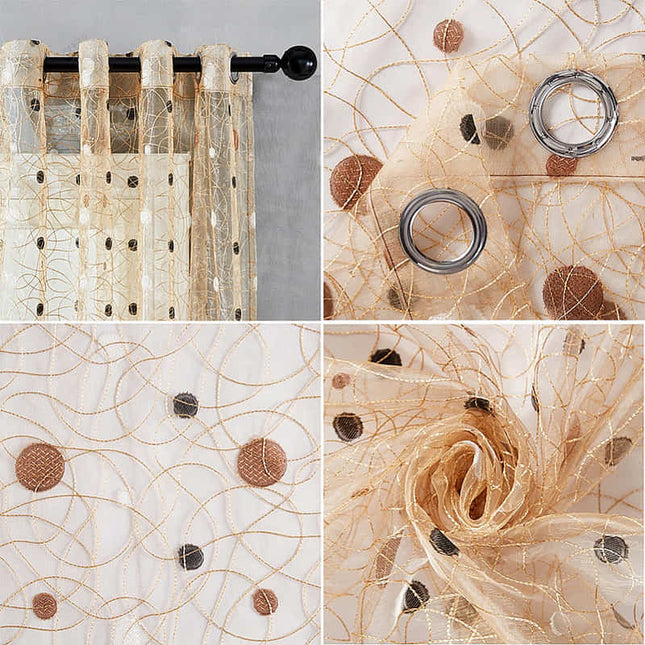 Vit mönstrad voilegardin för sovrum