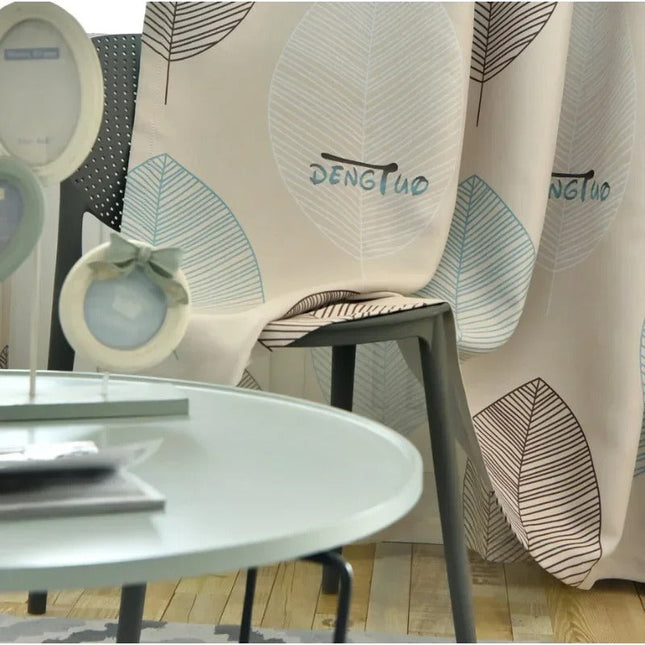 Mörkläggningsgardin med mönster av löv