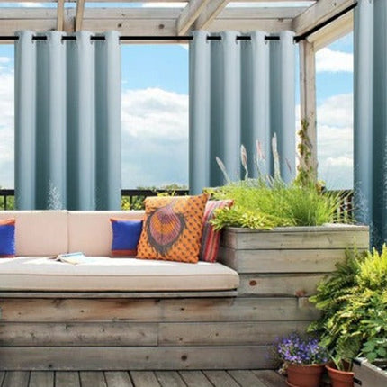 Grön altangardin med gradientmönster