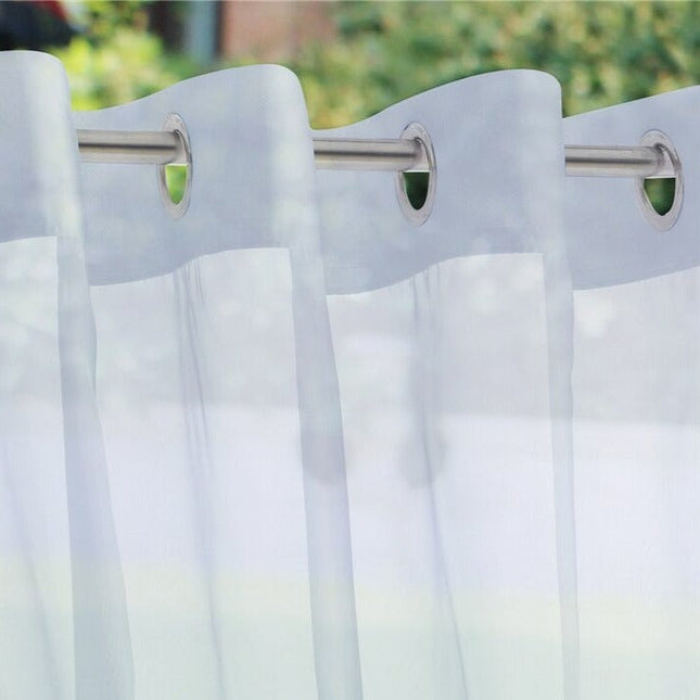 Tunn transparent utomhusgardin för pergola.