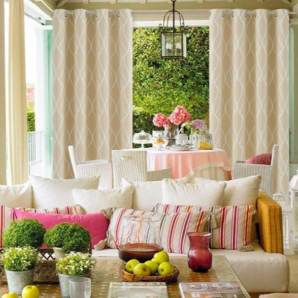 Mönstrad utomhusgardin med vågor