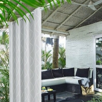 Mönstrad utomhusgardin med vågor