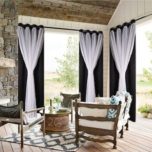 Vattentät gardin för uteplats med öglor.