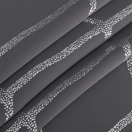 Mörkläggningsgardin med geometriskt silvermönster